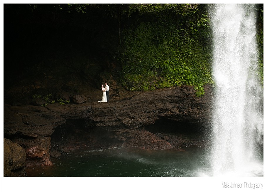 Taveuni Waterfall Trash the Dress_0005.jpg