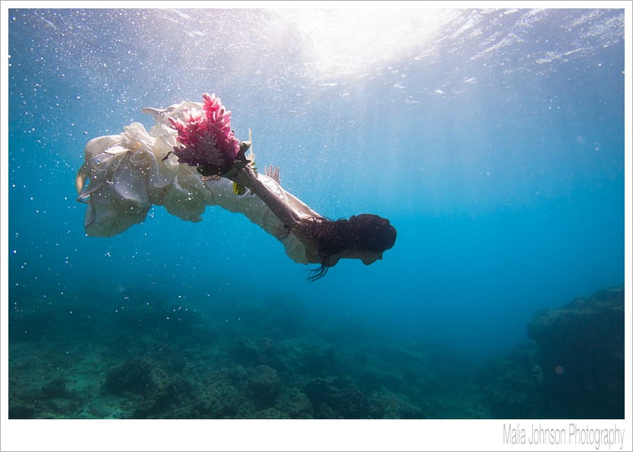 Fiji Wedding Photographer Trash the Dress Underwater_0021.jpg