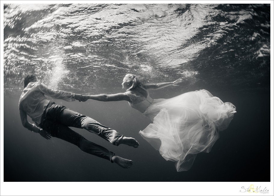 Underwater Trash the Dress Fiji_0006.jpg